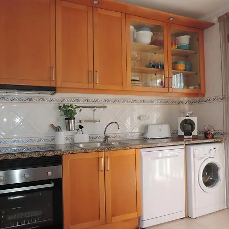 West House Peniche Surf Retreat Ferrel (Leiria)