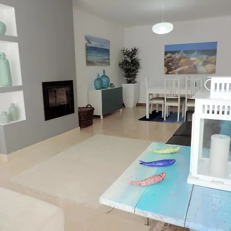 West House Peniche Surf Retreat *